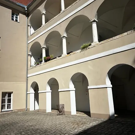 Schloss Lankowitz Апартаменты *