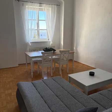 Schloss Lankowitz Apartment *